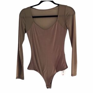 Kiczoy Woman’s Elegant Brown Long Sleeve Bodysuit Size Medium PTP 14.5” NWT